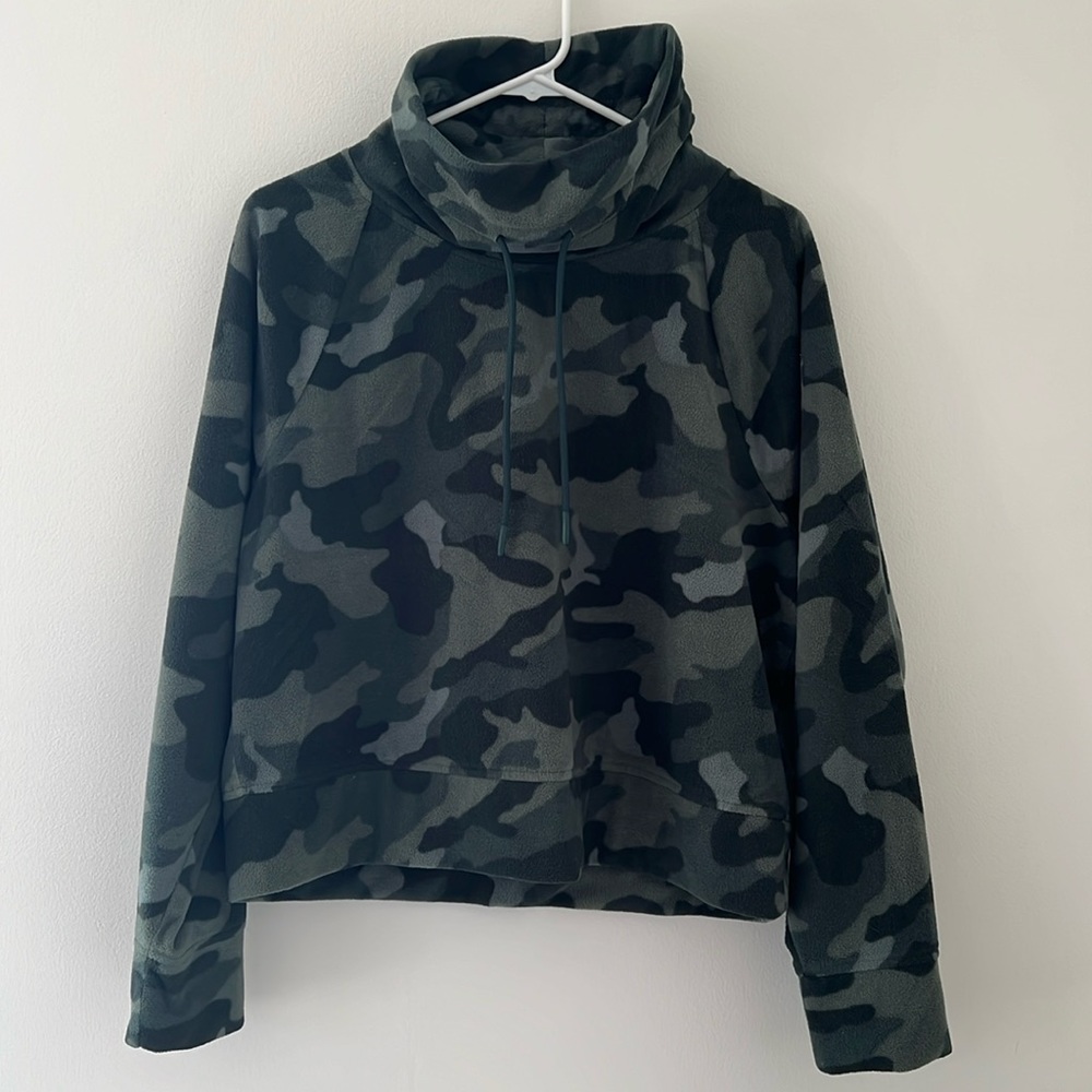 Old Navy Camo Cropped Cowl Neck Fleece Pullover